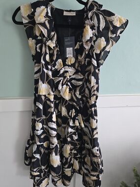 Universal Thread Black Dress with Cream Floral Trim Size Small Floral Print